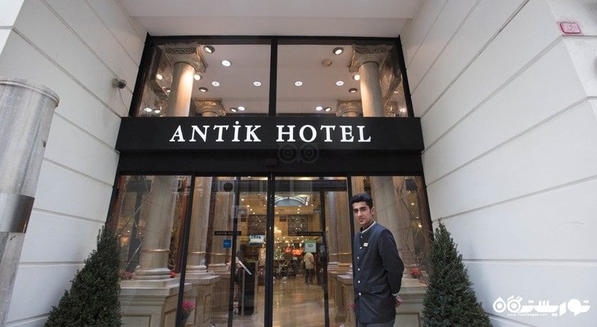 درب وردی هتل آنتیک